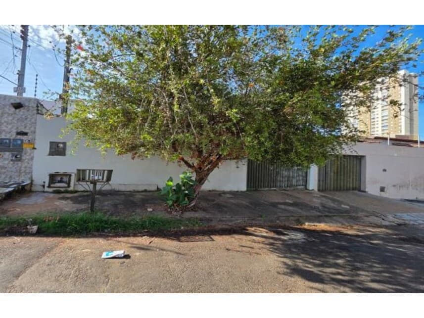 Casa em leilão em Anápolis - GO — Casa à venda em leilão