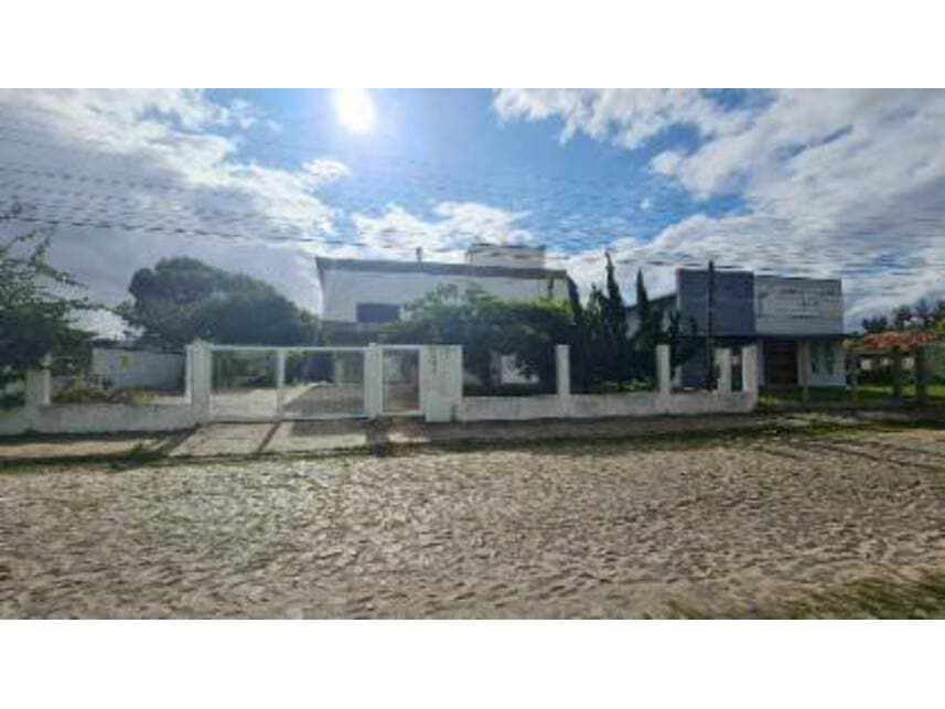 Foto 1 de 24: Casa em leilão em Xangri-lá - RS — Casa à venda em leilão