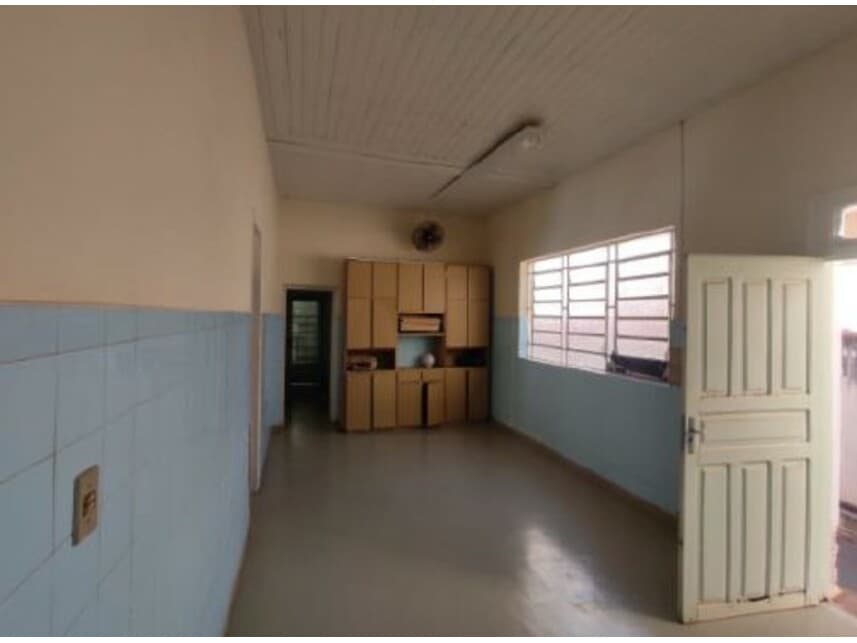 Foto 7 de 11: Comercial em leilão em Catanduva - SP — Prédio Comercial à venda em leilão