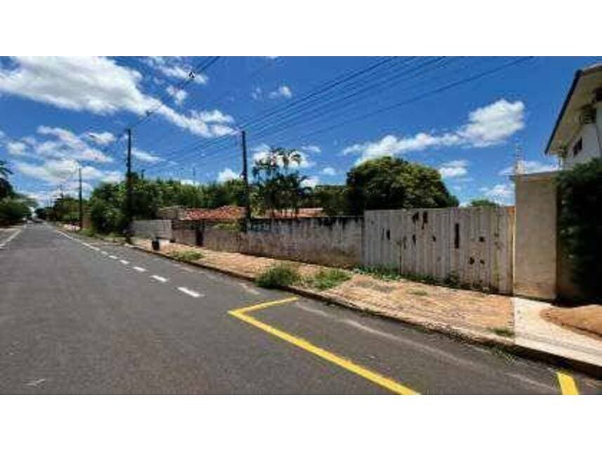 Foto 2 de 8: Casa em leilão em Mirassol - SP — Casa à venda em leilão