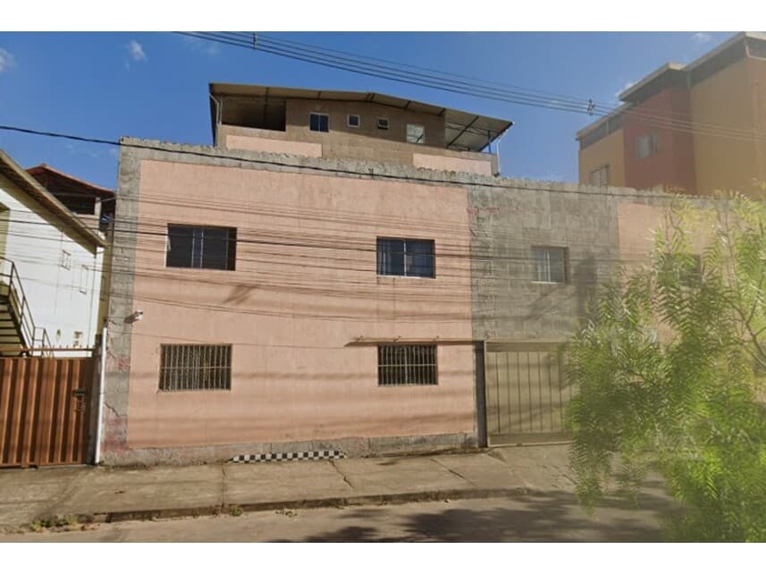 Apartamento em leilão em Caeté - MG — Apartamento à venda em leilão