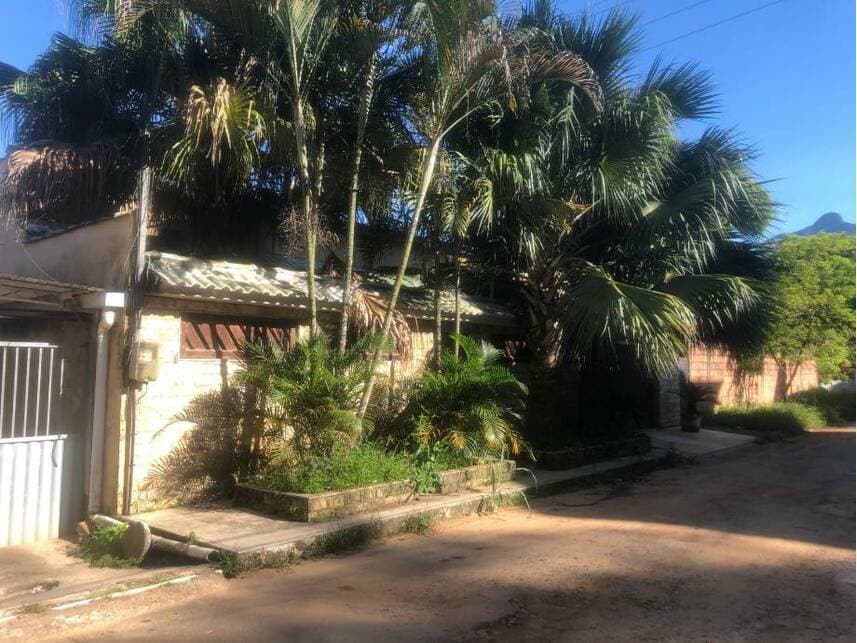 Foto 3 de 37: Casa em leilão em Magé - RJ — Casa à venda em leilão