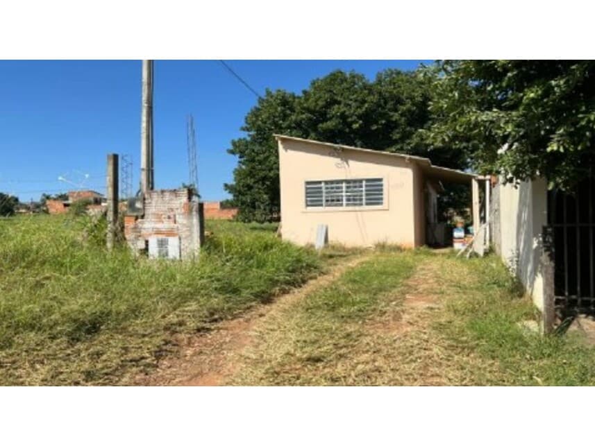 Casa em leilão em Tupã - SP — Casa à venda em leilão