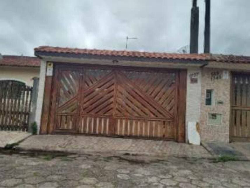 Foto 1 de 14: Casa em leilão em Itanhaém - SP — Casa à venda em leilão