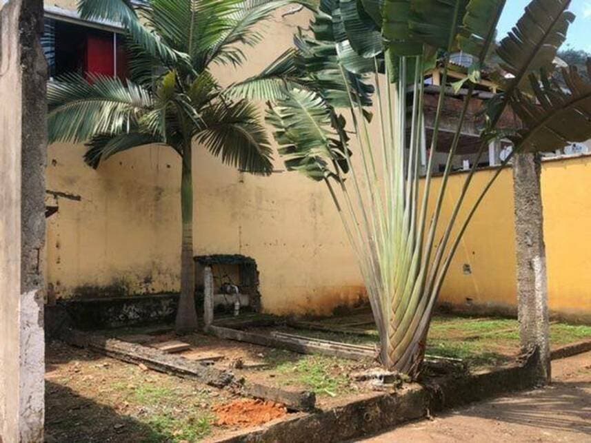Foto 35 de 37: Casa em leilão em Magé - RJ — Casa à venda em leilão