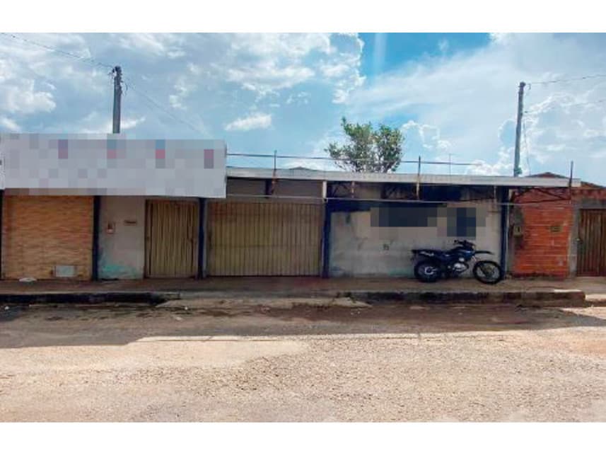 Casa em leilão em Anápolis - GO — Casa à venda em leilão