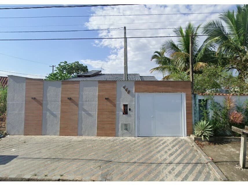 Casa em leilão em Itanhaém - SP — Casa à venda em leilão