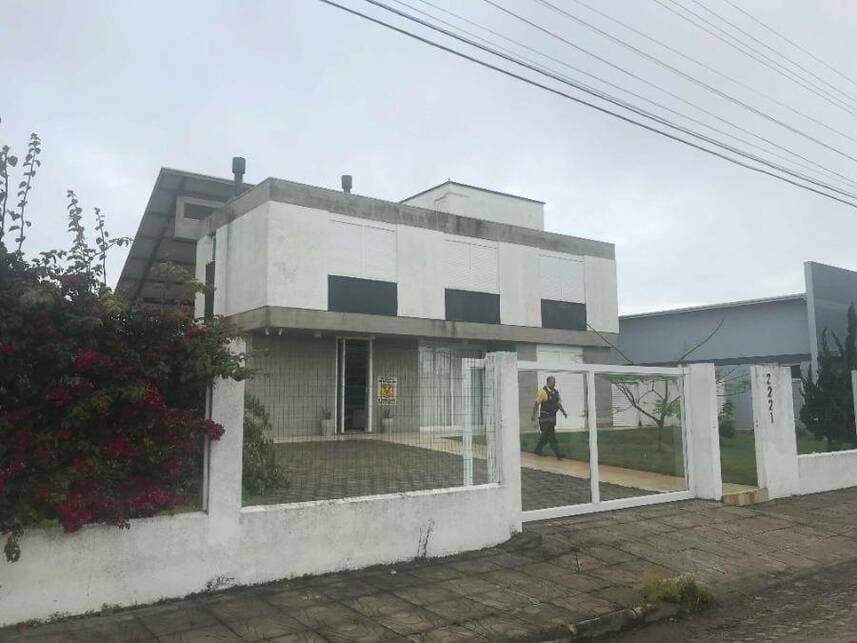 Foto 2 de 24: Casa em leilão em Xangri-lá - RS — Casa à venda em leilão