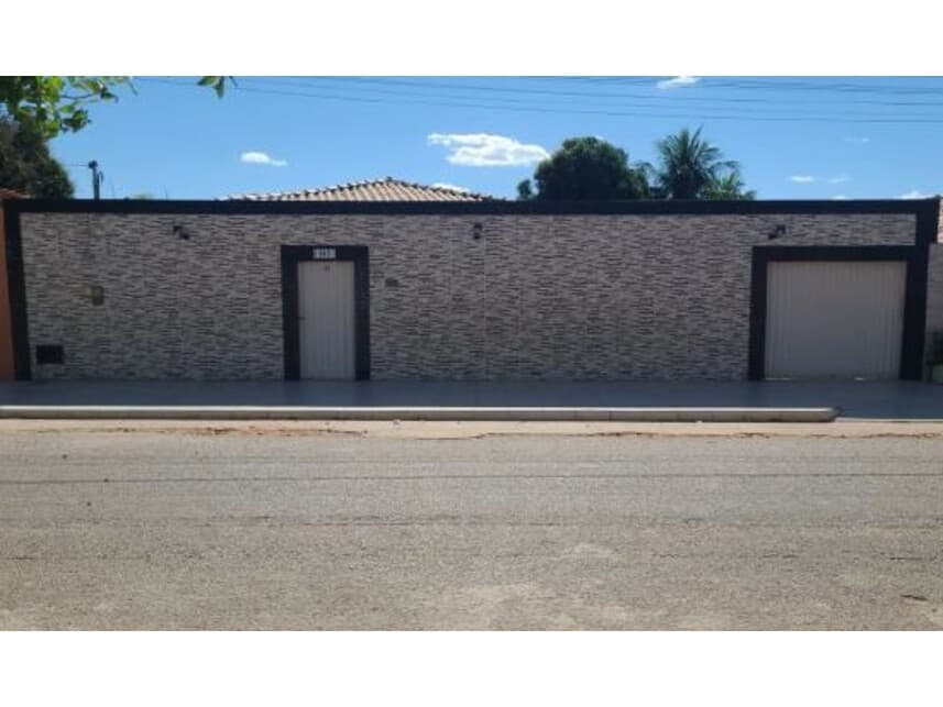 Casa em leilão em Paratinga - BA — Casa à venda em leilão
