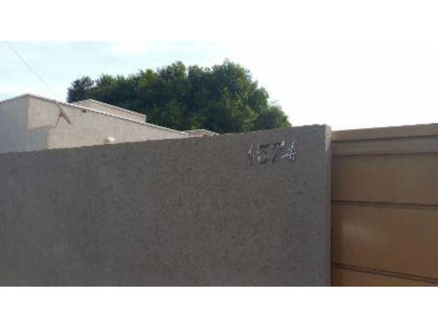 Foto 2 de 3: Casa em leilão em Sidrolândia - MS — Casa à venda em leilão
