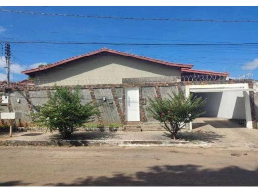 Foto 1 de 10: Casa em leilão em Edéia - GO — Casa à venda em leilão