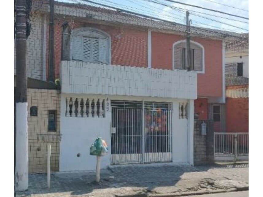 Casa em leilão em São Vicente - SP — Casa à venda em leilão