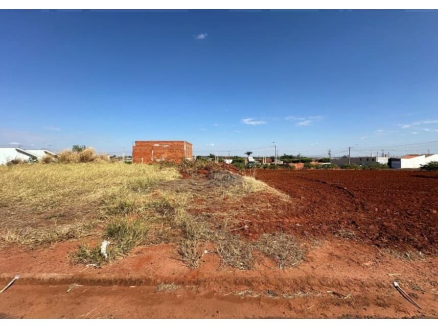 Terreno em leilão em Piacatu - SP — Terreno à venda em leilão