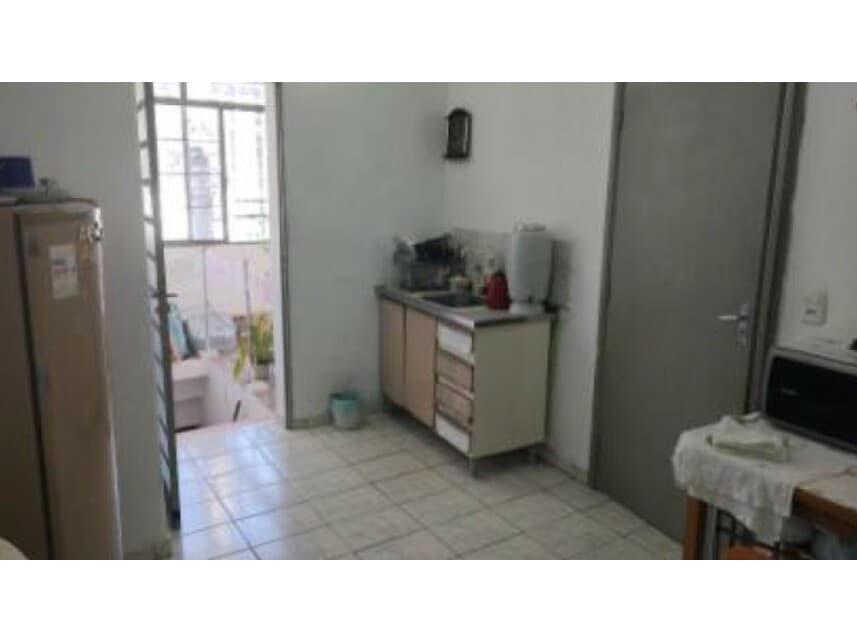 Foto 7 de 10: Casa em leilão em Guaratinguetá - SP — Casa e Terreno à venda em leilão