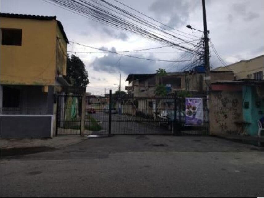 Casa em leilão em Nilópolis - RJ — Casa à venda em leilão