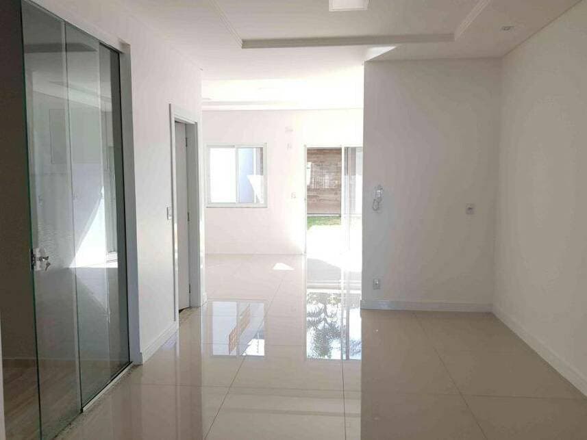 Foto 6 de 16: Casa em leilão em Foz Do Iguaçu - PR — Casa à venda em leilão
