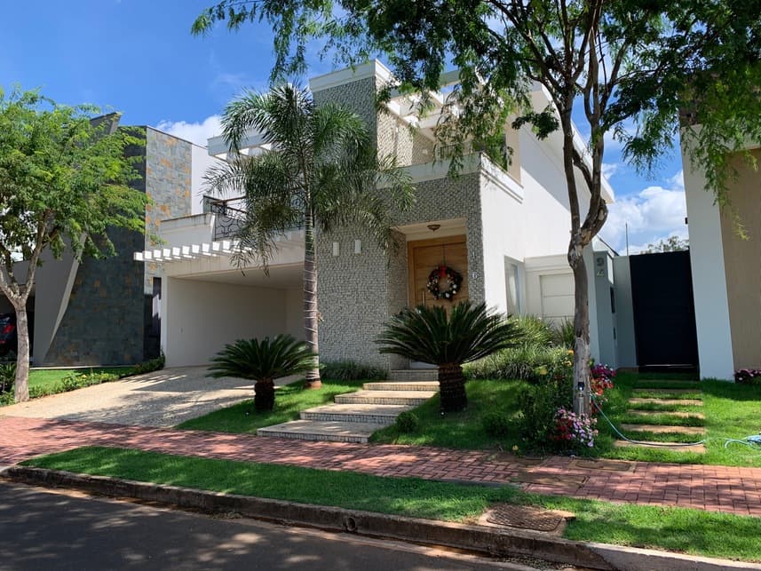 Foto 3 de 3: Casa em leilão em Uberaba - MG — Sobrado à venda em leilão