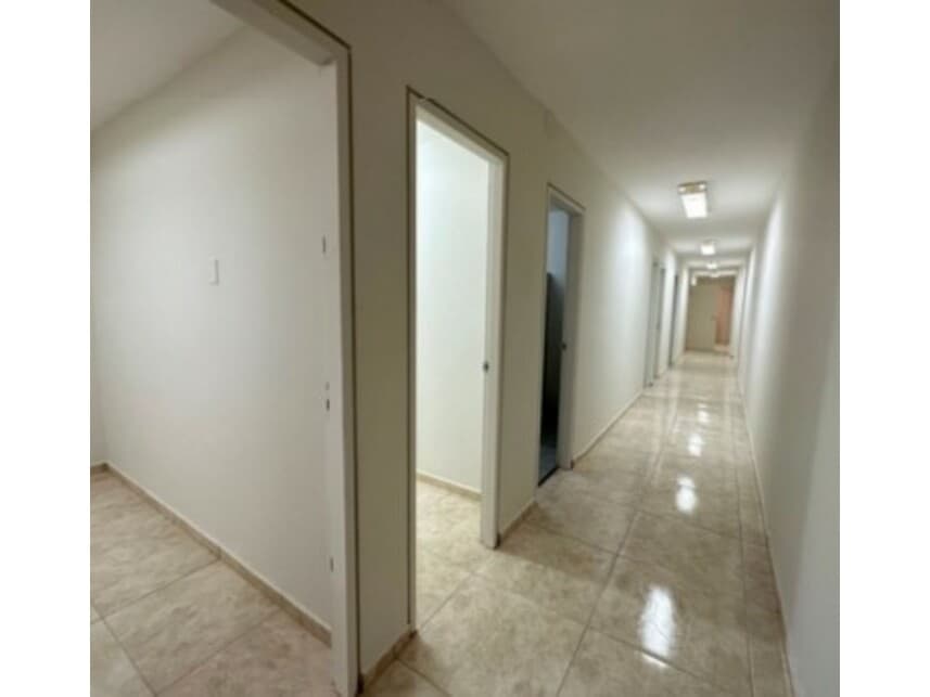 Foto 3 de 4: Imóvel em leilão em Campinas - SP — Ex-Agência à venda em leilão