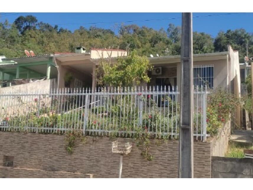 Casa em leilão em Concórdia - SC — Casa à venda em leilão
