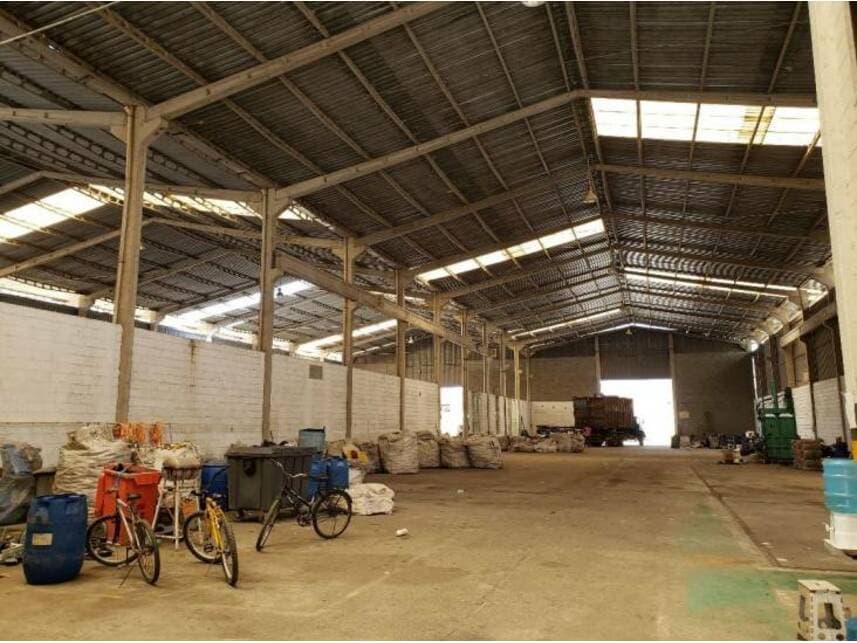 Foto 6 de 9: Comercial em leilão em Macaé - RJ — Galpão à venda em leilão
