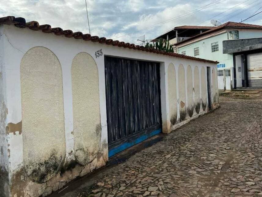 Foto 3 de 5: Casa em leilão em Grão Mogol - MG — Casa à venda em leilão