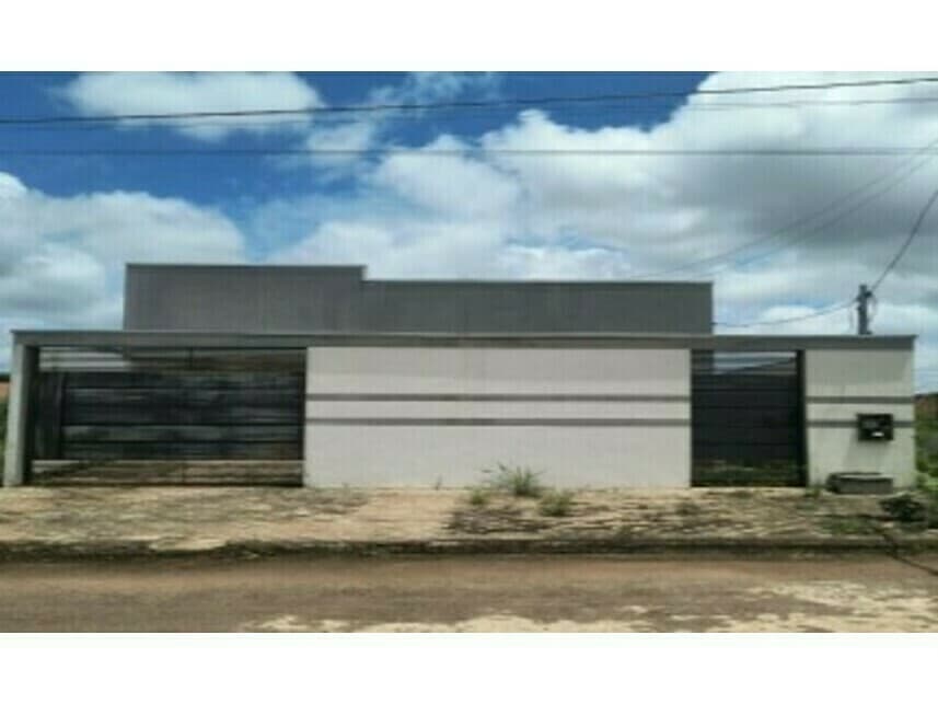 Casa em leilão em Confresa - MT — Casa à venda em leilão