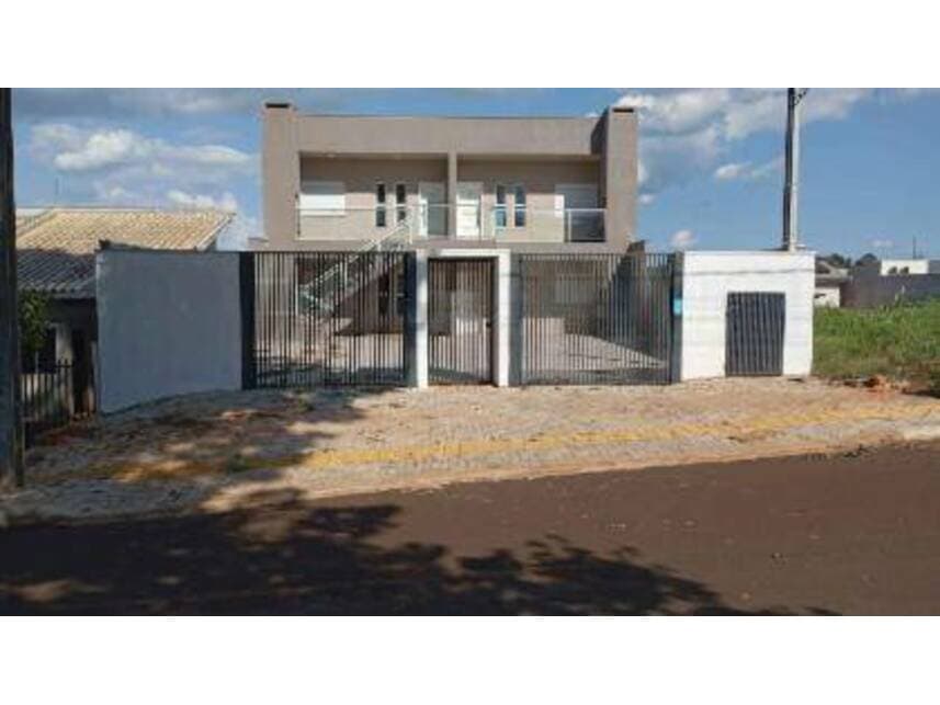 Foto 2 de 7: Casa em leilão em Foz Do Iguacu - PR — Casa à venda em leilão