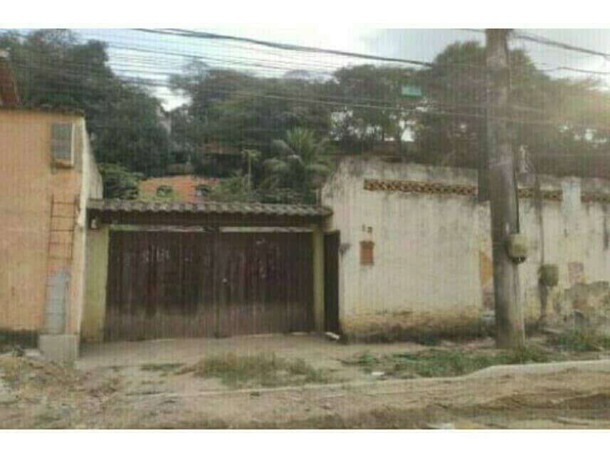 Casa em leilão em Niterói - RJ — Casa à venda em leilão