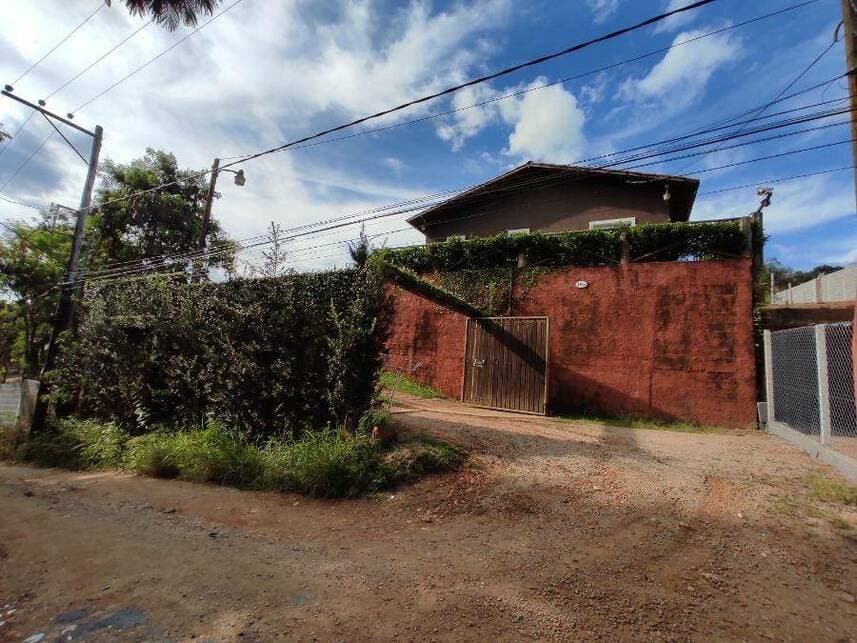Casa em leilão em Mairinque - SP — Casa à venda em leilão