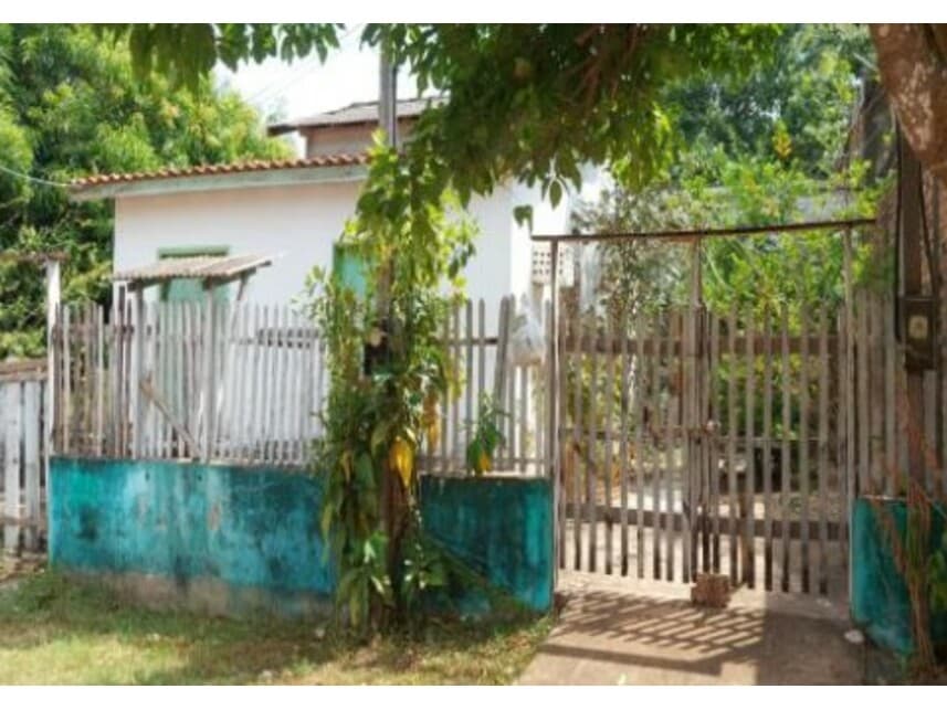 Casa em leilão em Alenquer - PA — Casa à venda em leilão