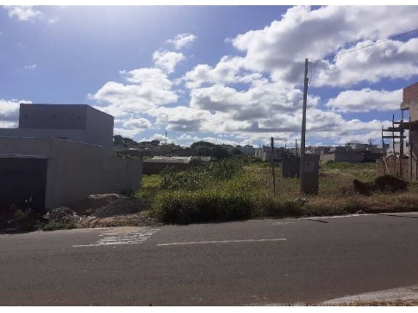 Foto 1 de 4: Terreno em leilão em Umuarama - PR — Terreno à venda em leilão