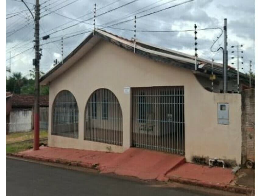 Casa em leilão em Nortelândia - MT — Casa à venda em leilão