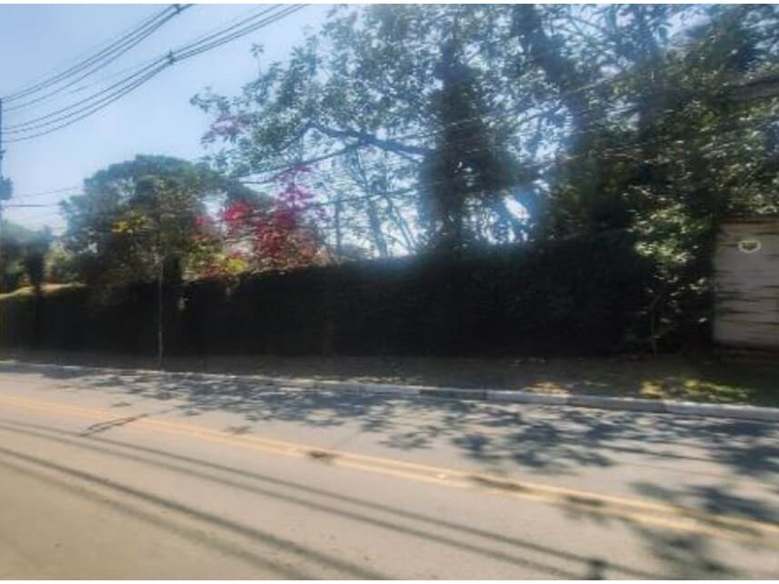 Casa em leilão em Carapicuíba - SP — Casa à venda em leilão