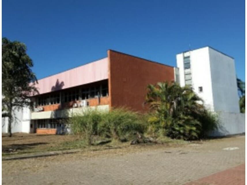 Foto 1 de 13: Terreno em leilão em Mogi Das Cruzes - SP — Terreno c/benfeitorias à venda em leilão