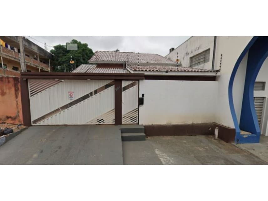 Casa em leilão em Ji-paraná - RO — Casa à venda em leilão