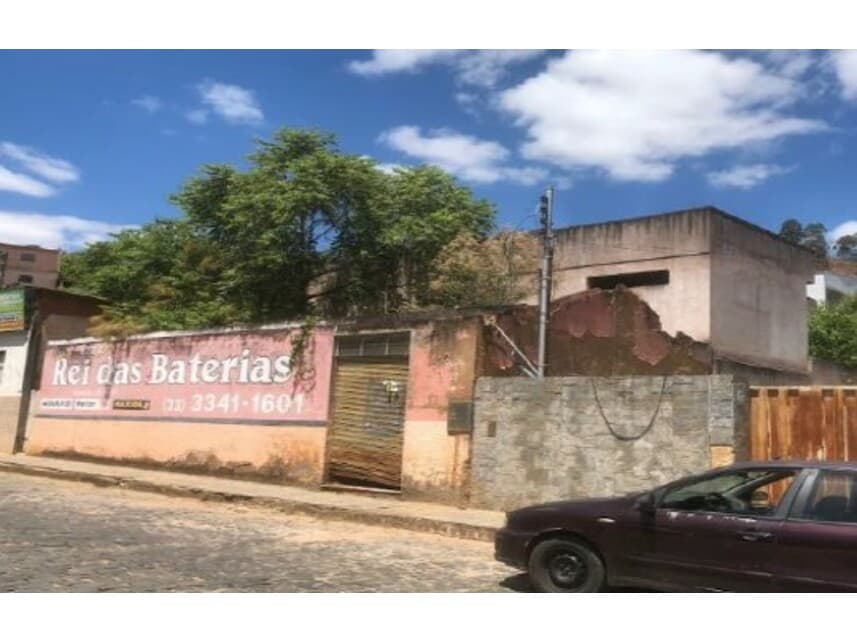Comercial em leilão em Manhumirim - MG — Loja à venda em leilão