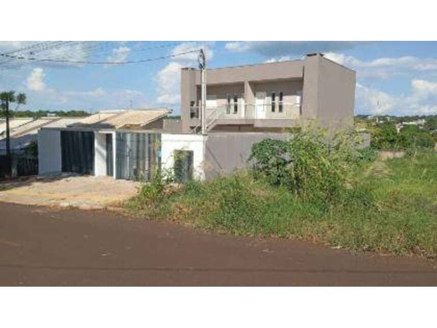 Foto 6 de 7: Casa em leilão em Foz Do Iguacu - PR — Casa à venda em leilão