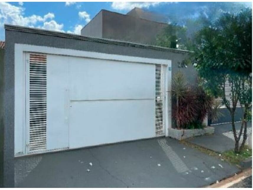 Casa em leilão em Matão - SP — Casa à venda em leilão