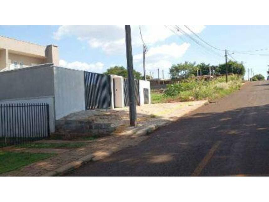Foto 7 de 7: Casa em leilão em Foz Do Iguacu - PR — Casa à venda em leilão