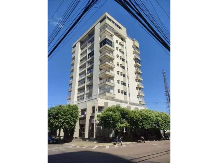 Apartamento em leilão em Rondonópolis - MT — Apartamento à venda em leilão