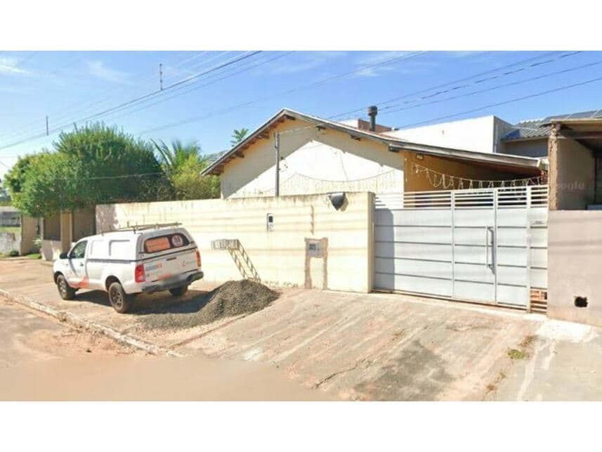 Casa em leilão em Camapuã - MS — Casa à venda em leilão