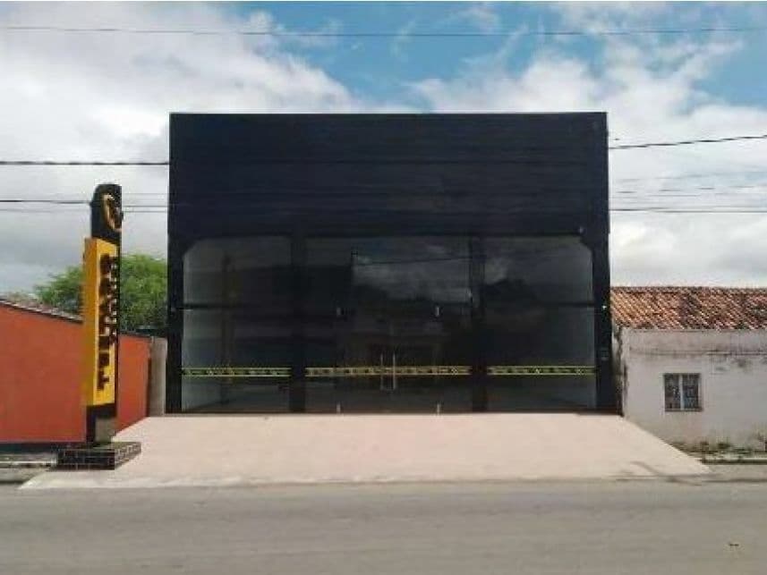 Comercial em leilão em Alagoinha - PE — Prédio Comercial à venda em leilão