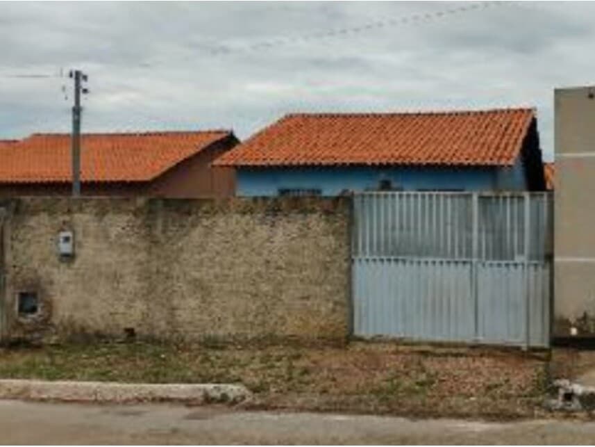 Casa em leilão em Cocalzinho De Goiás - GO — Casa à venda em leilão