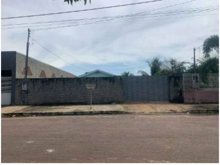 Casa em leilão em Querência - MT — Casa à venda em leilão