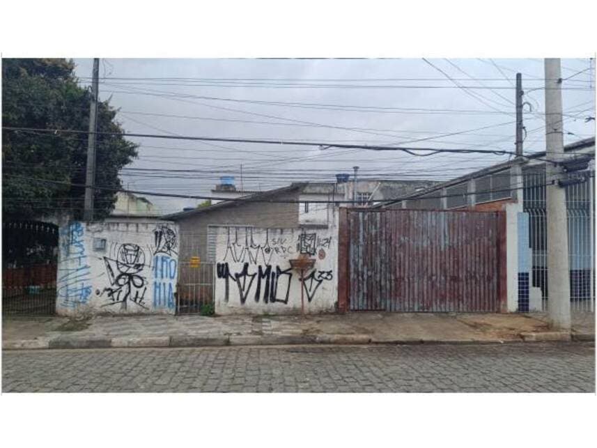 Casa em leilão em Suzano - SP — Casa à venda em leilão