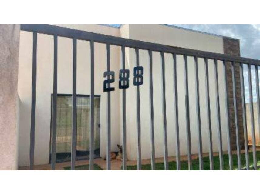 Foto 2 de 3: Casa em leilão em Sinop - MT — Casa à venda em leilão