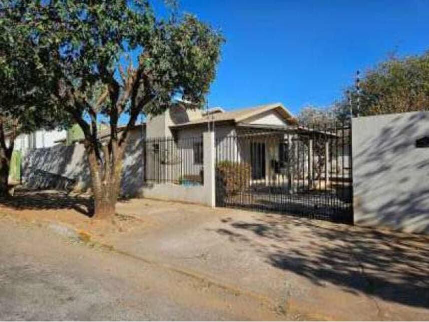 Foto 1 de 11: Casa em leilão em Lucas Do Rio Verde - MT — Casa à venda em leilão