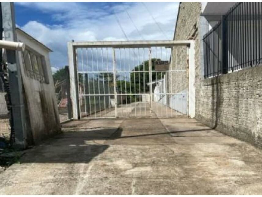 Casa em leilão em Passo Fundo - RS — Casa à venda em leilão