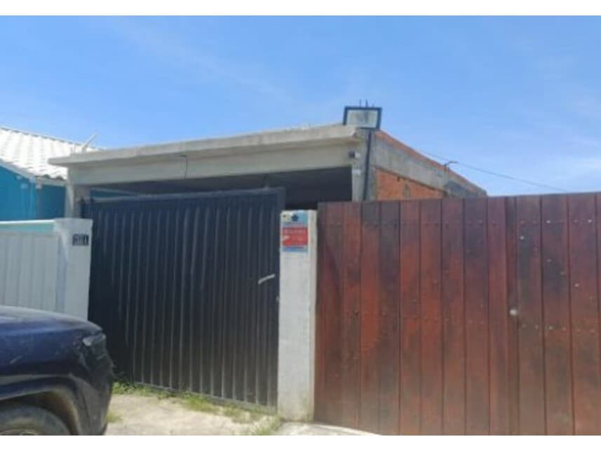 Casa em leilão em Magé - RJ — Casa à venda em leilão
