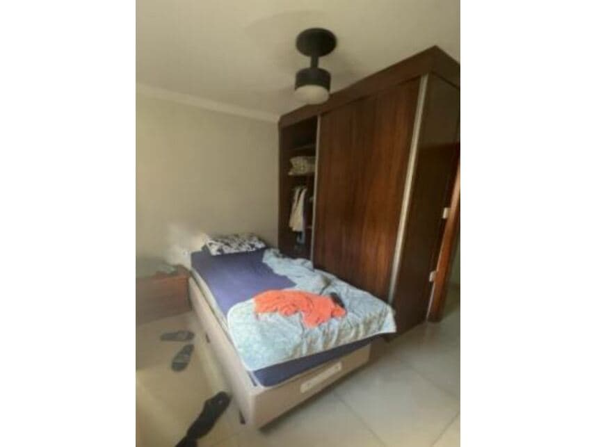 Foto 12 de 18: Casa em leilão em Uberaba - MG — Casa à venda em leilão